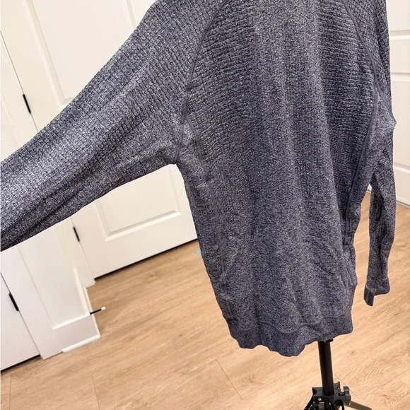 Lululemon Engineered Warmth Long Sleeve Crew Heathered Gray Mens Medium - Picture 8 of 11